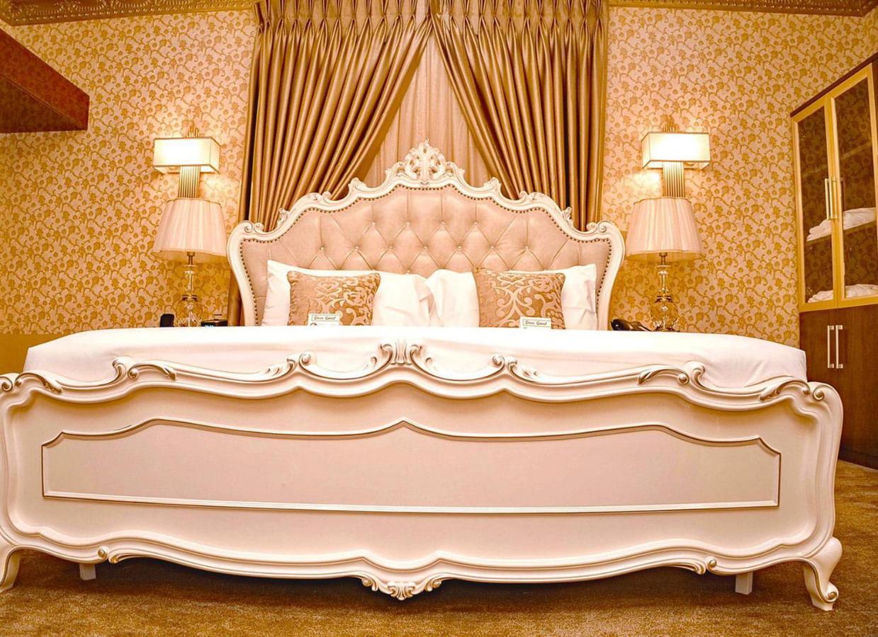 No.1 Hotel Abuja Esterno foto