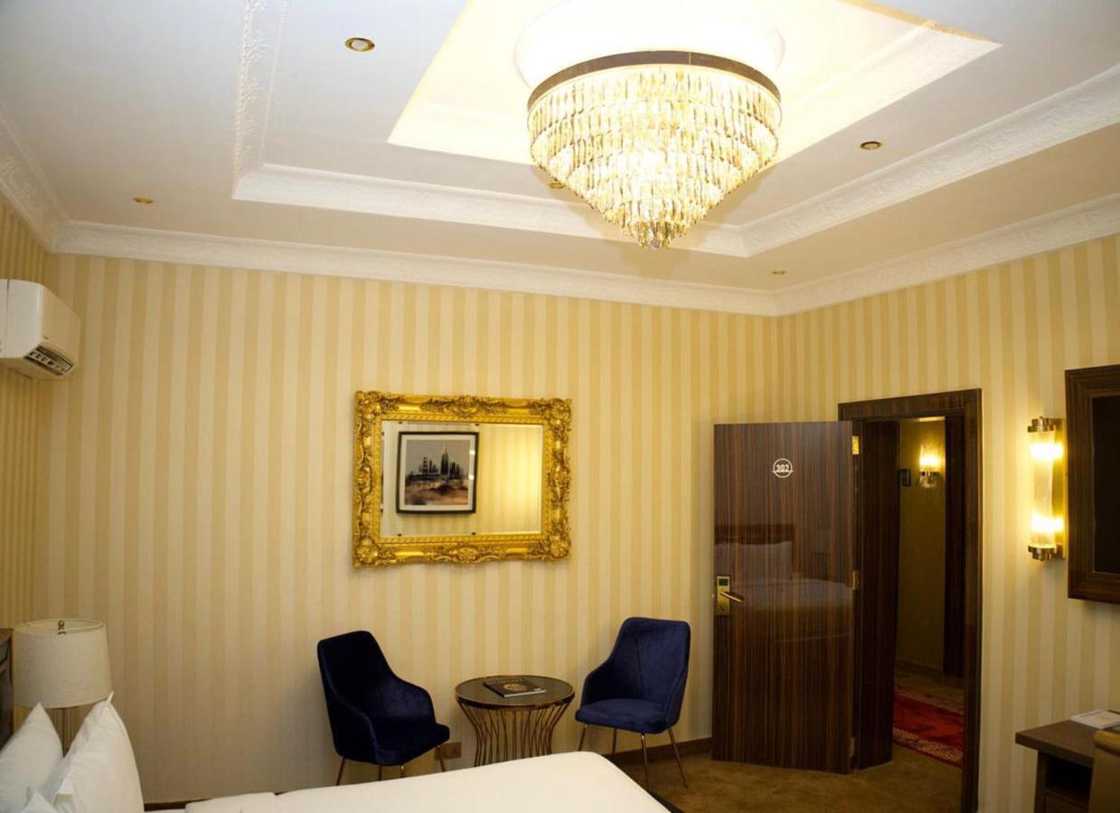 No.1 Hotel Abuja Esterno foto