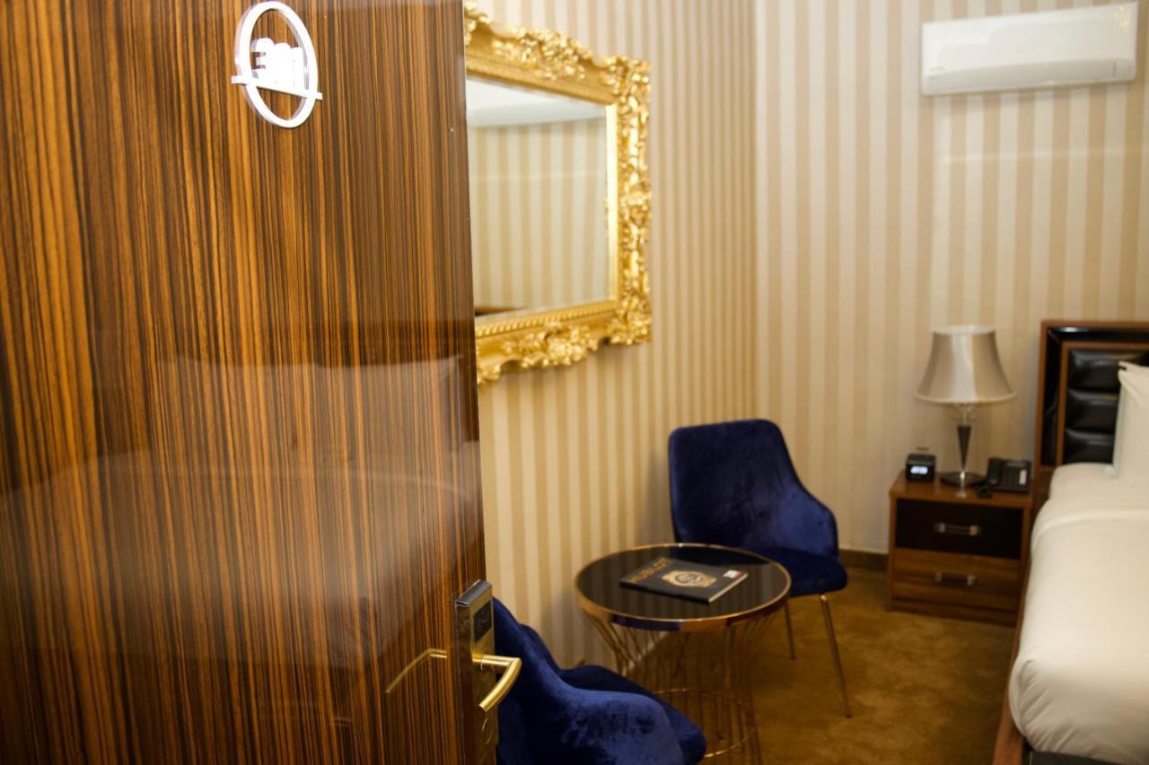 No.1 Hotel Abuja Esterno foto